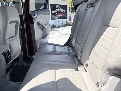 Used 2013 Ford Escape SEL FWD image 11