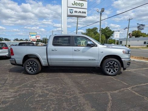 New 2026 RAM 1500 Laramie AWD/4WD image 3