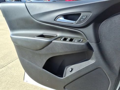 Used 2024 Chevrolet Equinox LT w/ LPO, Floor Liner Package FWD image 15