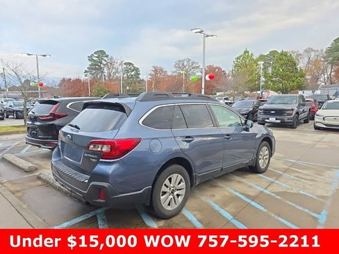 Used 2018 Subaru Outback 2.5i Premium image 6