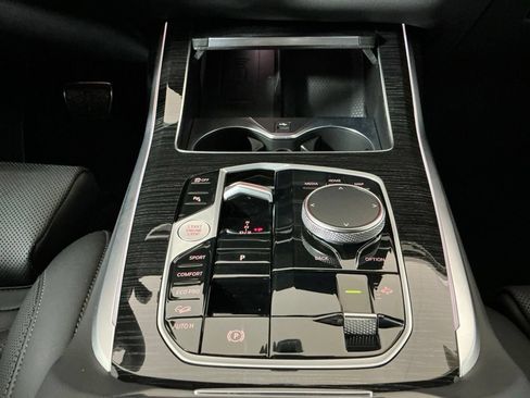 Certified 2026 BMW X7 xDrive40i w/ M Sport Package AWD/4WD image 13