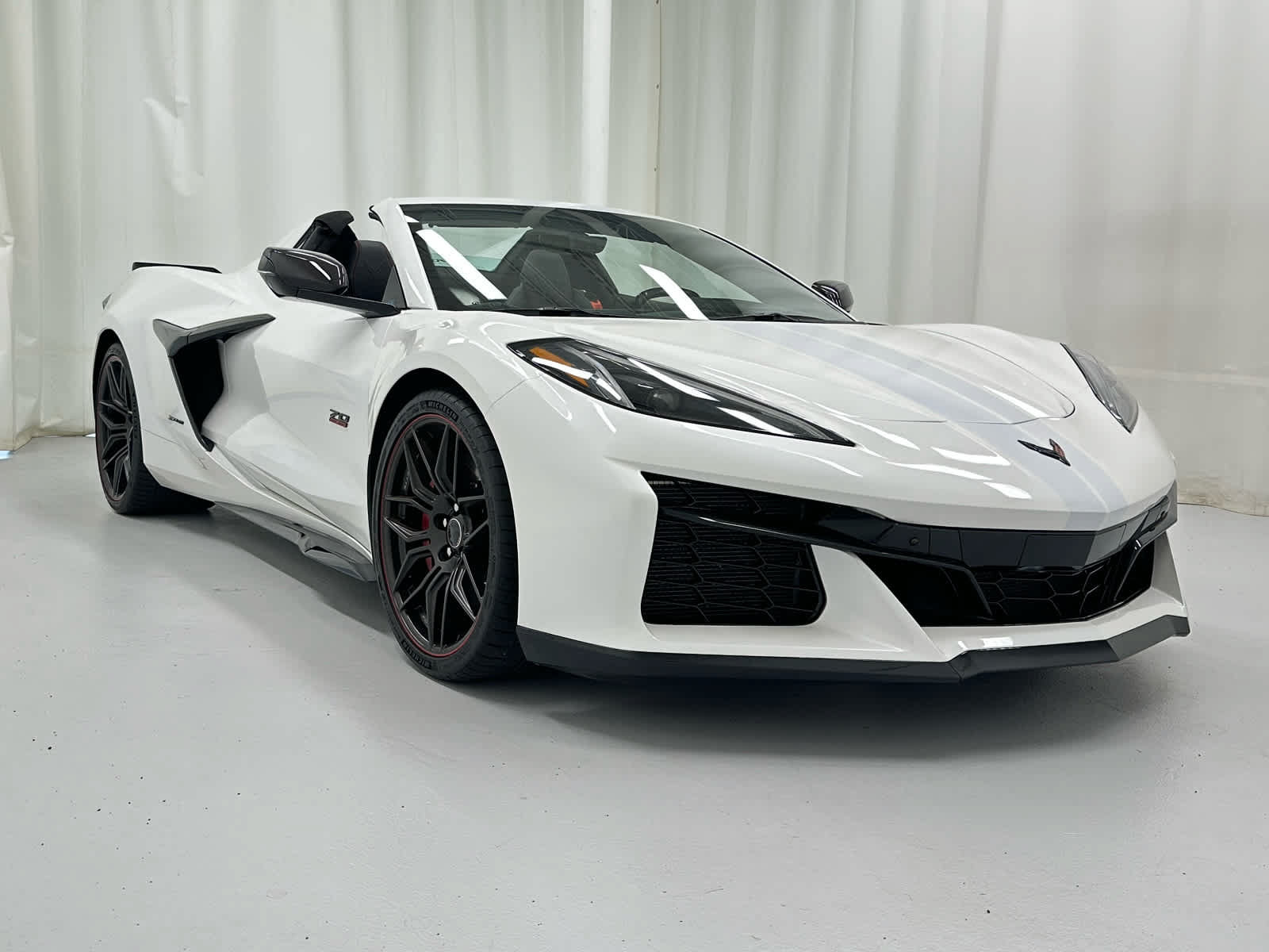 Used 2023 Chevrolet Corvette Z06 RWD image 1