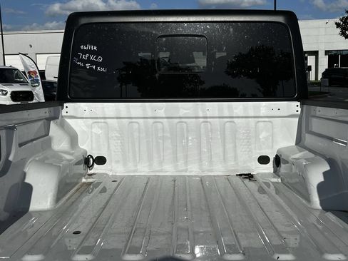 Used 2026 Jeep Gladiator Mojave AWD/4WD image 30