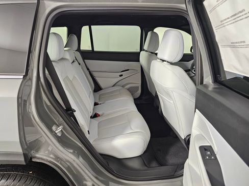 New 2026 Jeep Cherokee Laredo AWD/4WD image 35