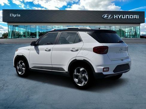 New 2026 Hyundai Venue SEL image 4