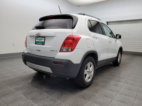 Used 2016 Chevrolet Trax LT w/ LT Convenience Package image 9