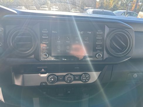 Used 2020 Toyota Tacoma SR5 image 18