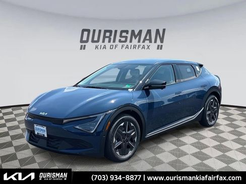 New 2025 Kia EV6 Light w/ Light LR Technology Package image 2