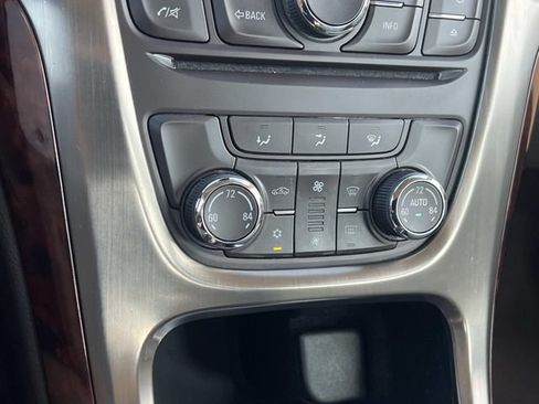 Used 2013 Buick Verano FWD image 23