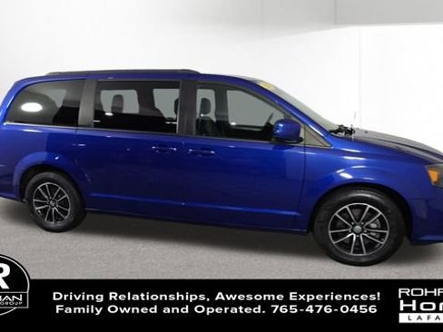 Used 2019 Dodge Grand Caravan GT FWD image 2