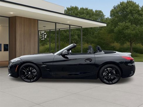 Certified 2023 BMW Z4 sDrive30i w/ Shadowloine Package image 9