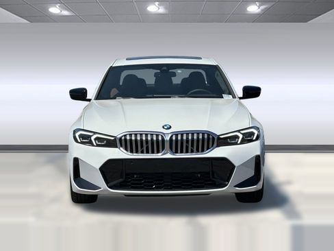 Used 2025 BMW 330i 330i w/ M Sport Package image 5