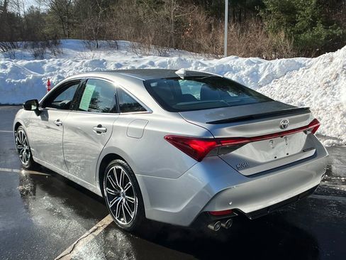 Used 2019 Toyota Avalon Touring w/ Advanced Safety Package image 3