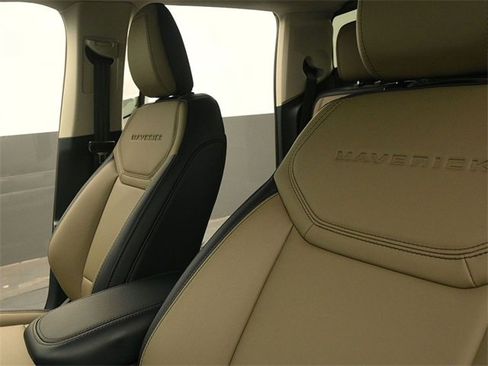 New 2025 Ford Maverick Lariat w/ 4K Tow Package image 18