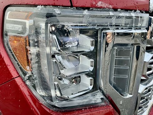 Used 2023 GMC Sierra 2500 Denali image 8