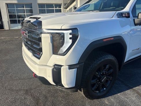 New 2025 GMC Sierra 2500 AT4 w/ AT4 Premium Plus Package image 8