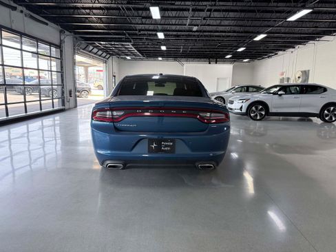 Used 2022 Dodge Charger SXT RWD image 5