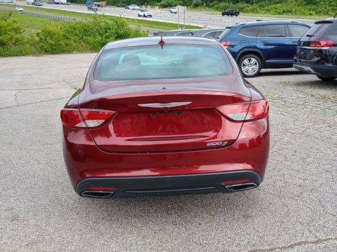Used 2015 Chrysler 200 S w/ Navigation & Sound Group I FWD image 4