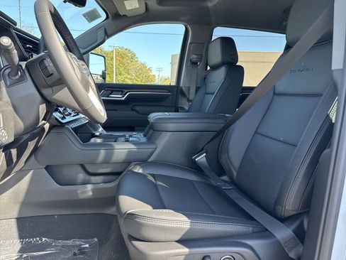 New 2026 GMC Sierra 2500 Denali w/ Technology Package image 11