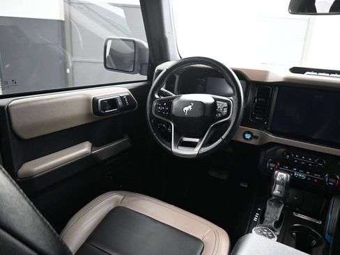 Certified 2023 Ford Bronco Wildtrak AWD/4WD image 13
