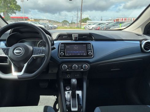Used 2025 Nissan Versa SV FWD image 14
