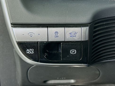 Used 2024 Hyundai Ioniq 5 SEL image 16