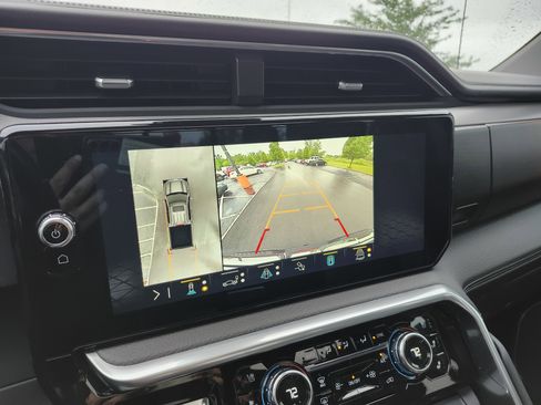 Used 2022 GMC Sierra 1500 Denali AWD/4WD image 4