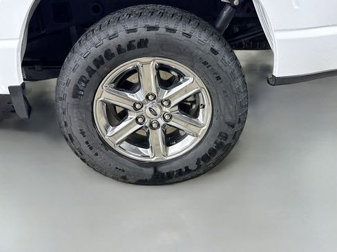 Used 2025 Ford F150 XLT w/ Equipment Group 301A Standard AWD/4WD image 29