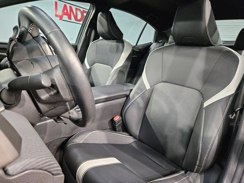 Used 2025 Toyota Camry SE FWD image 24
