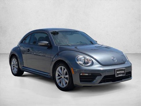 Used 2017 Volkswagen Beetle 1.8T FWD image 3