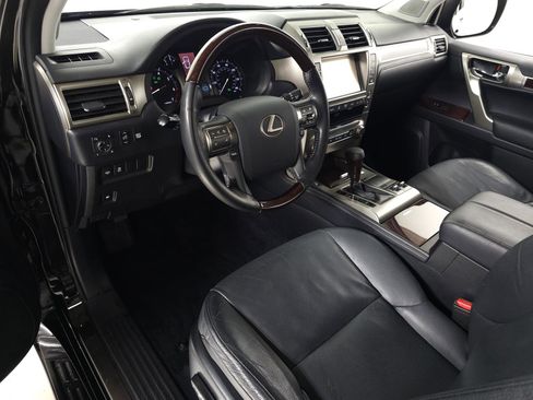 Used 2018 Lexus GX 460 Premium w/ Premium Package image 13