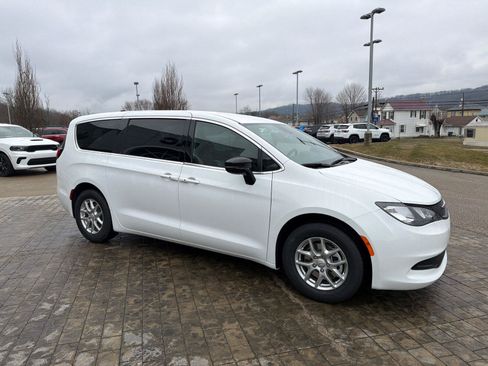 New 2026 Chrysler Voyager LX FWD image 2