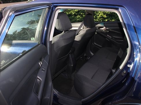 Used 2009 Toyota Matrix FWD image 14