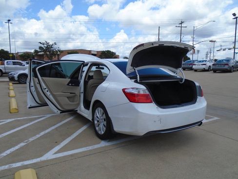 Used 2013 Honda Accord EX image 24