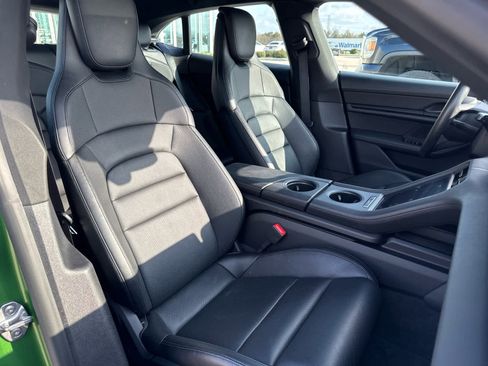 Used 2022 Porsche Taycan 4 Cross Turismo image 13