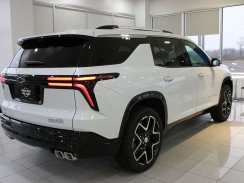 New 2026 Chevrolet Traverse High Country w/ LPO, Floor Liner Package image 7