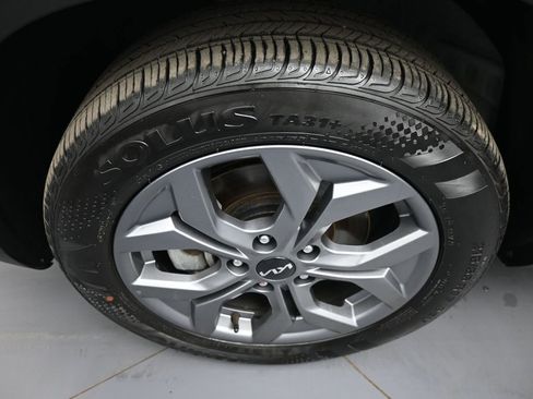 Certified 2024 Kia Seltos S image 14