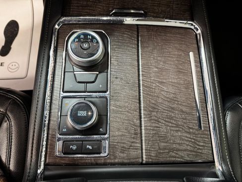 Used 2021 Ford Expedition Max Limited image 28