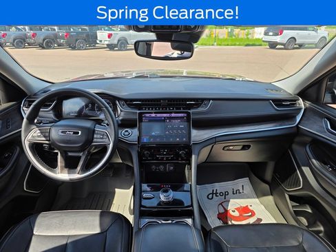 Used 2022 Jeep Grand Cherokee Limited AWD/4WD image 29