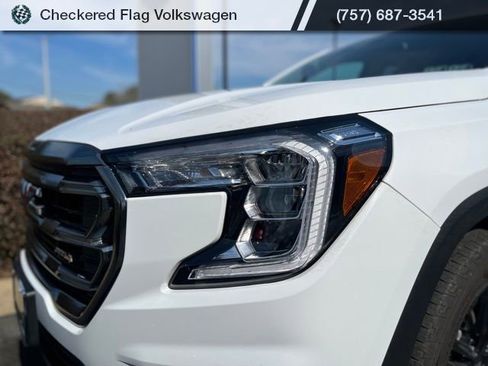 Used 2024 GMC Terrain AT4 image 12