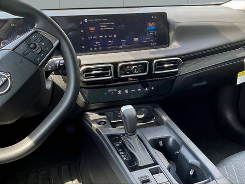 Used 2026 Nissan Sentra SV w/ Floor Mat Package FWD image 7
