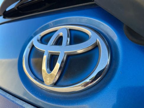 Used 2012 Toyota Prius C One image 14