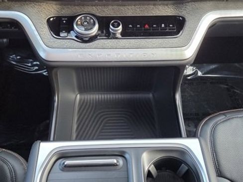 New 2026 Ford Expedition Tremor image 24