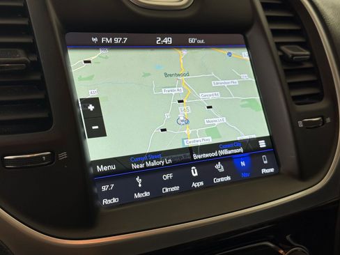 Used 2019 Chrysler 300 Limited image 27