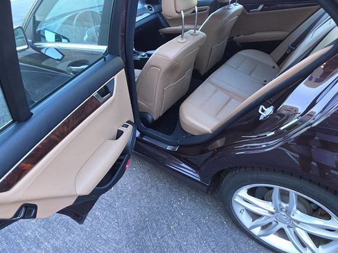 Used 2012 Mercedes-Benz C 250 Sedan image 17