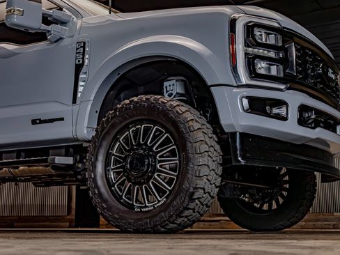 Used 2025 Ford F450 Lariat w/ FX4 Off-Road Package AWD/4WD image 12