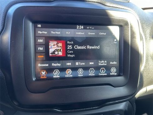 Used 2019 Jeep Renegade Latitude image 16