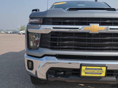 Used 2024 Chevrolet Silverado 2500 LT w/ Safety Package AWD/4WD image 3