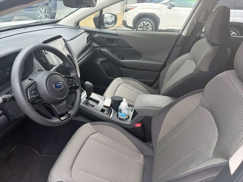 Used 2024 Subaru Crosstrek 2.0i Premium image 2