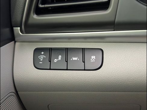 Used 2019 Hyundai Elantra Value Edition FWD image 24